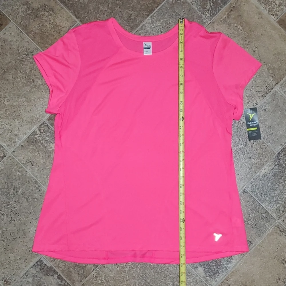 Sale 💥3/$30 Old Navy Active Go-Dry Athletic Short Skeve Shirt
